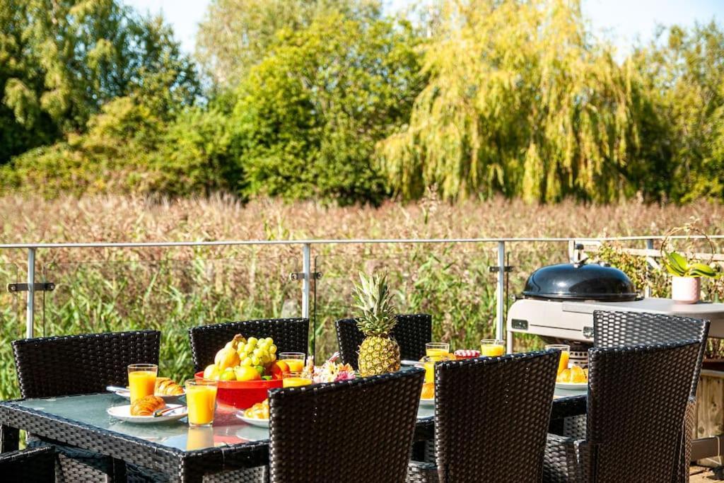 Blueberry Cottage - Lower Mill Estate Somerford Keynes Esterno foto