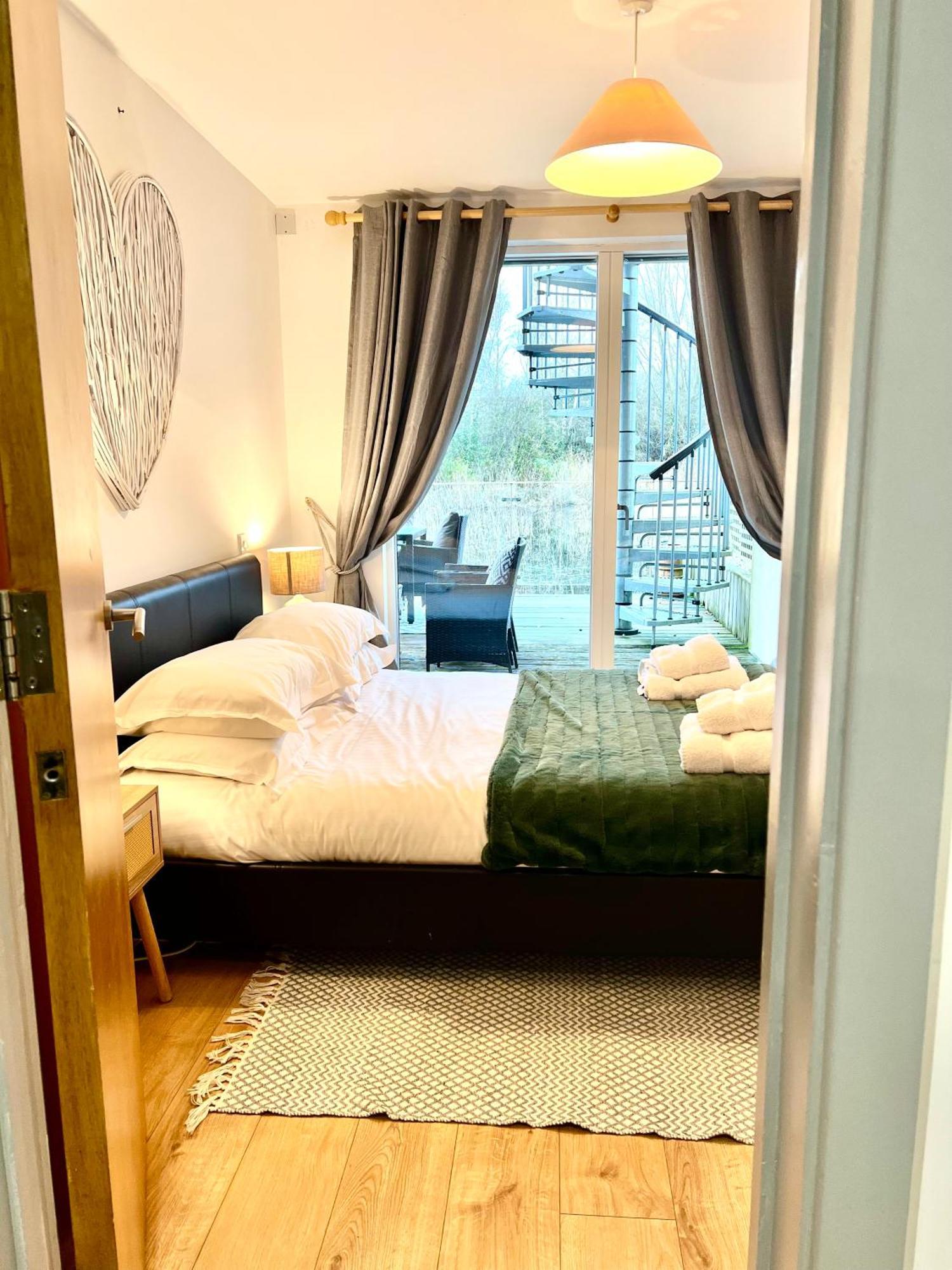 Blueberry Cottage - Lower Mill Estate Somerford Keynes Esterno foto